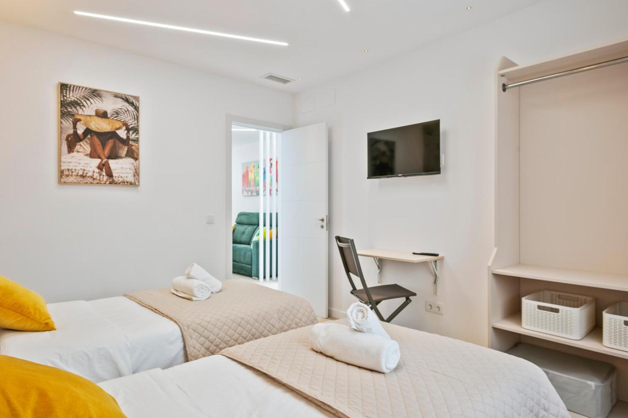 Boutique Plaza Catalonia Suites Cornella Cornella de Llobregat Exterior photo